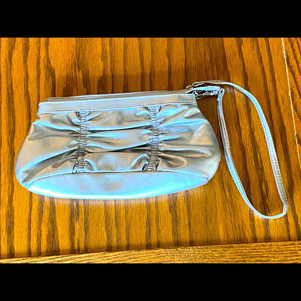 Clutch / Wristlet perfect for young girls!